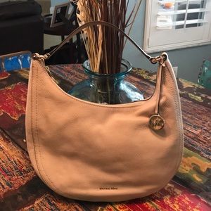 Michael Kors, beautiful leather shoulder bag